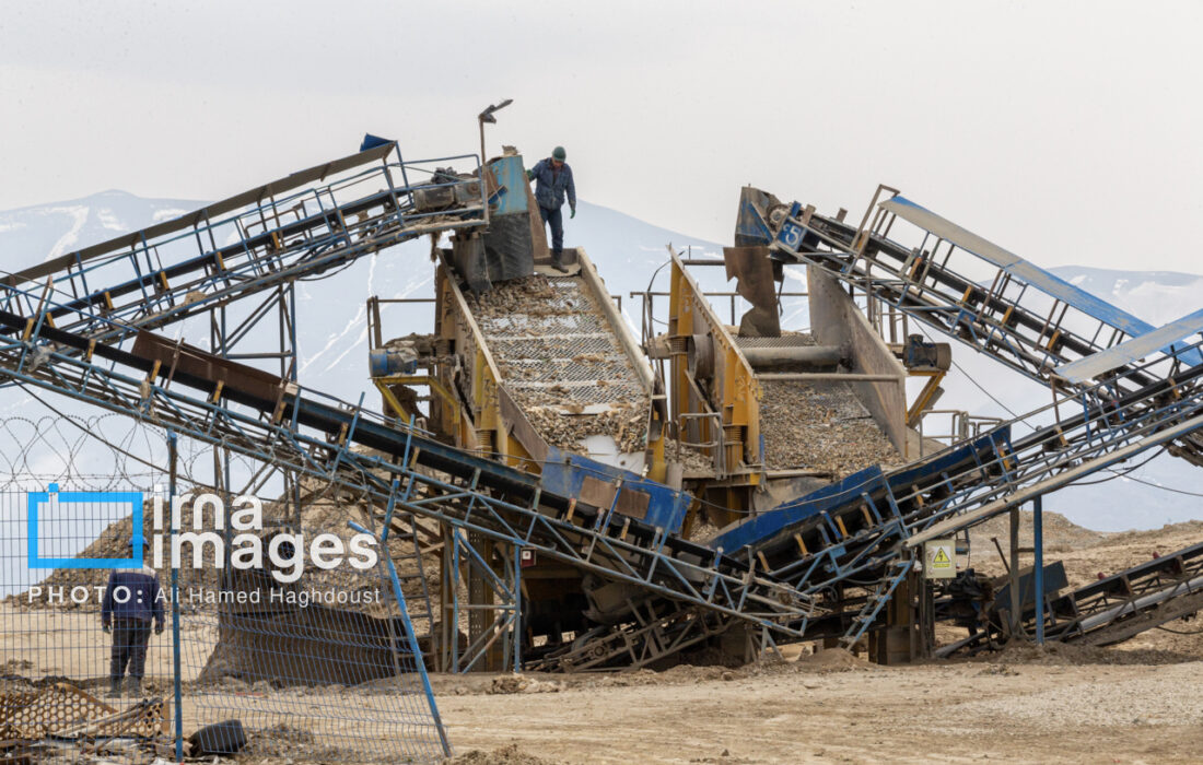 معدن طلای تکاب و امیدی که با دولت چهاردهم دوباره جان گرفت