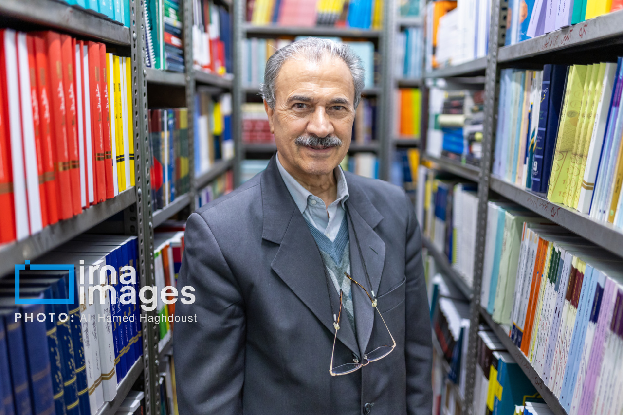 داستان حسابداری که کتابدار شد/ حکایت تولد کتابسرای مولی و انتشارات آیدین در تبریز