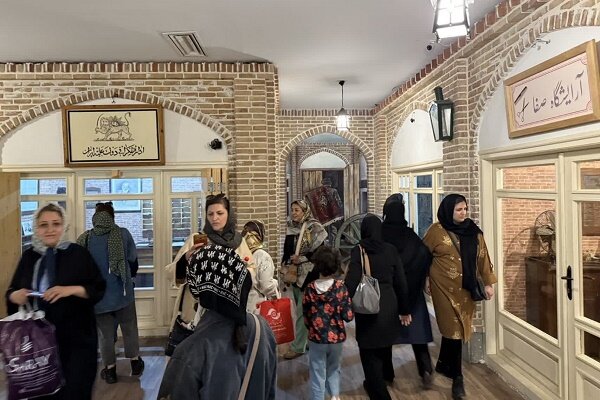 برگزاری تور موزه گردی شهروندان در موزه بازار و مشاغل