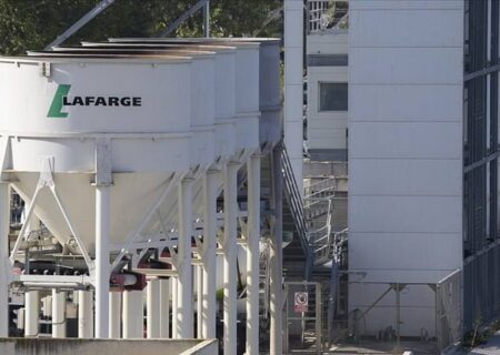 یک شرکت فرانسوی به اتهام تامین مالی تروریسم محاکمه می شود