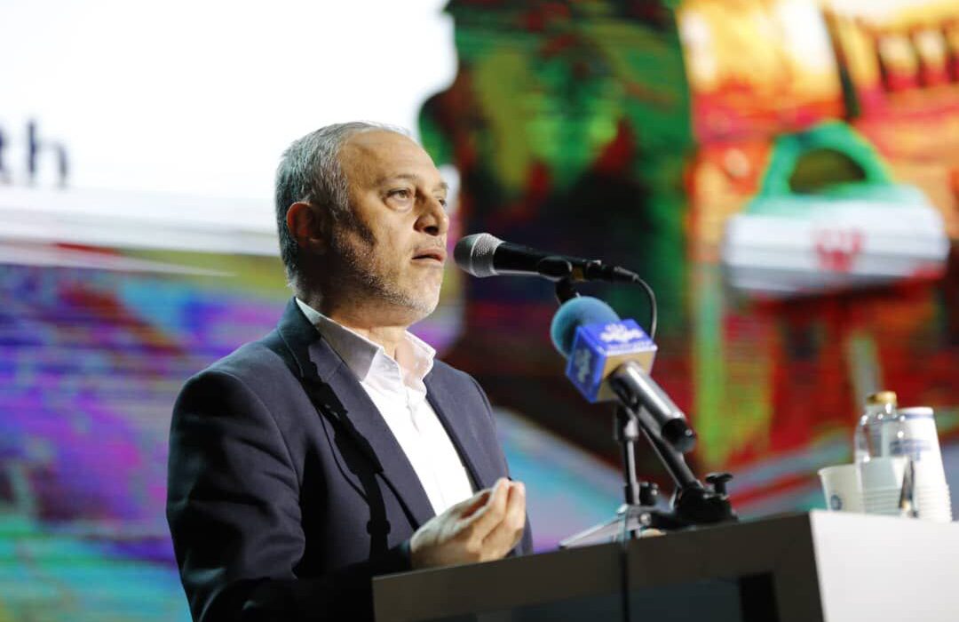 توسعه صادرات؛ محور اصلی اقتصاد کشور / ۶۰ مگاپروژه و سههزار طرح صنعتی در دست اجرا