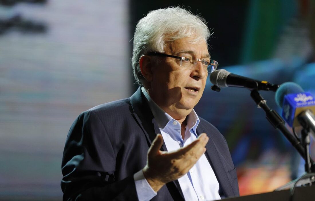 دولت بر اصلاح قانون قاچاق ارز اهتمام ورزد