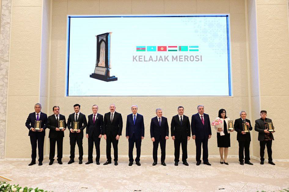 جایزه بین المللی میراث آینده به عالیم قاسیموف از آذربایجان اهدا شد