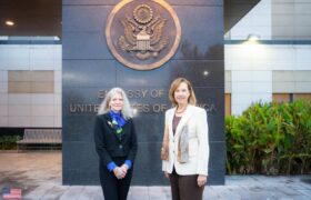 معاون وزیر امورخارجه آمریکا برای پیشبرد مسیر تریپ و چشم‌انداز صلح منطقه‌ای با مقامات ارمنستان دیدار کرد