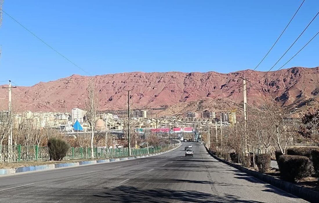 ساخت‌وساز بر روی گسل؛ تخریب حریم منظر شهر و نابودی ثروت دیرینه کوهستان سُرخاب تبریز