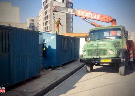 رفع موانع فیزیکی و جمع‌آوری کانکس‌های غیرمجاز در منطقه ۹ آغاز شد