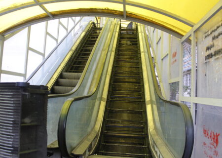 اجرای تعمیرات اساسی پل های مکانیزه مقابل کلینیک شیخ الرئیس و آبرسان