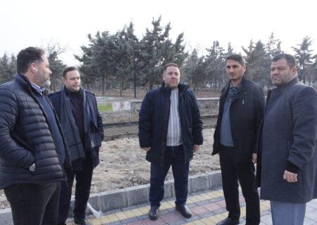 بررسی روند پروژه ساماندهی محل بلال فروشان میدان ائل گلی توسط شهردار منطقه ۲