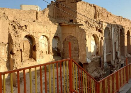 مجموعه ی تاریخی موسوم به خاقانی در 《حیدر تکیه سی》را نجات دهید