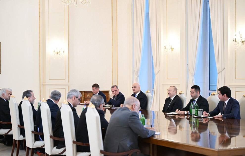 رئیسجمهور آذربایجان، وزیر امور خارجه ایران را به حضور پذیرفت