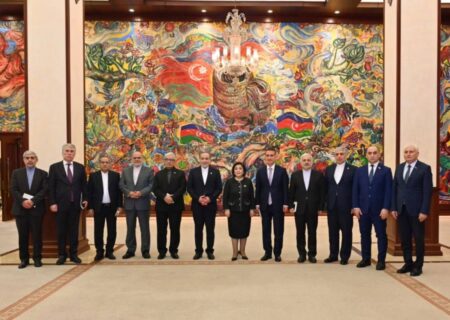 وزیر امور خارجه ایران در جریان سفر به باکو با رئیس مجلس جمهوری آذربایجان دیدار کرد