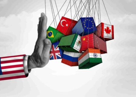 معماری غرب در حال فروپاشی است: همه‌چیز باید از نو بازسازی شود