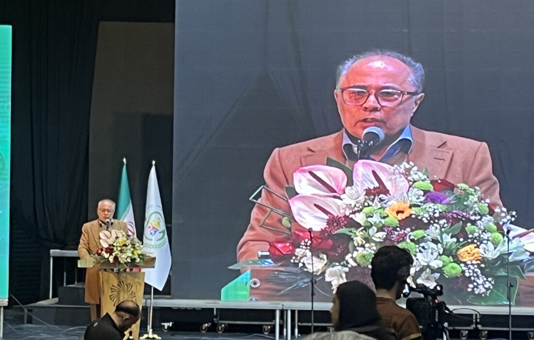 پیشبرد مطالبات مردم نیازمند کار حزبی و جمعی است