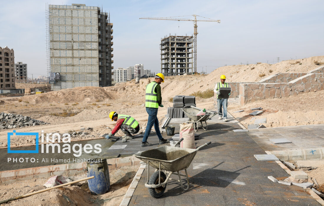 عملیات توسعه اصولی اراضی فاز۲ خاوران تبریز آغاز شد