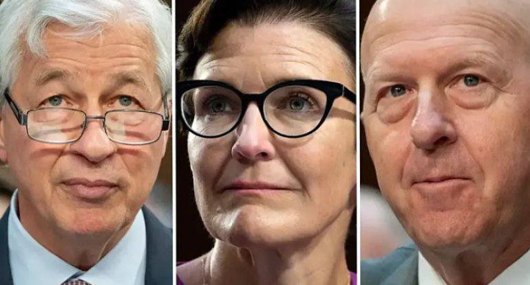 مدیران بانک‌های بزرگ درباره تأثیر هوش مصنوعی بر تعداد کارکنان چه می‌گویند؟