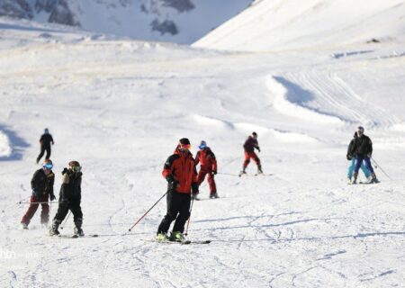 مسابقات ملی اسکی سرعین/ رونق گردشگری زمستانی دیار سبلان