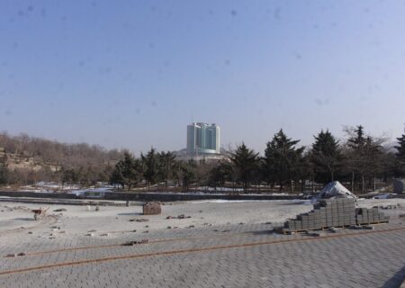 تداوم احداث غرفه های دائمی در محل پارکینگ تفرجگاه “ائل گولی”