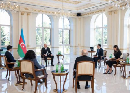 علیئو: ارمنستان از طریق نخجوان به راه‌آهن ‌ایران و از طریق آذربایجان به راه‌آهن‌ روسیه دسترسی پیدا خواهد کرد